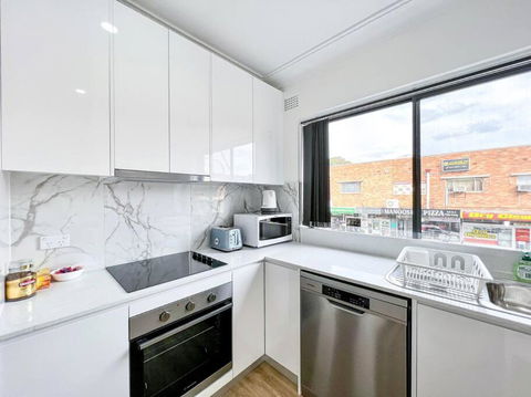 Brand New 2 Bedrooms Apartment In Ingleburn - Taree Accommodation 1
