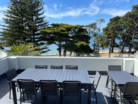 C-Scape Penthouse - Cowes Beach Front - Taree Accommodation 4