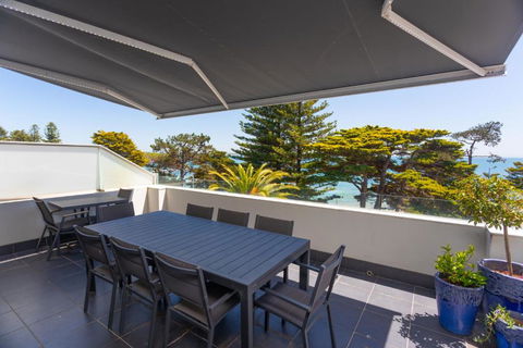 C-Scape Penthouse - Cowes Beach Front - Taree Accommodation 2