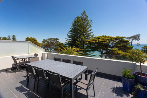 C-Scape Penthouse - Cowes Beach Front - Taree Accommodation 0