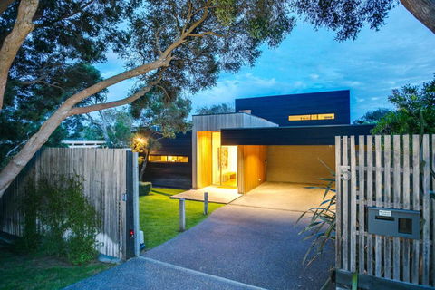 C-Escape - Taree Accommodation 1