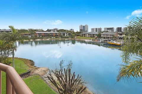 CANAL7-ON THE MOOLOOLABA CANAL! - Taree Accommodation 0