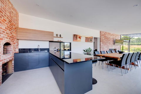 CASALE ESTATE - Taree Accommodation 3