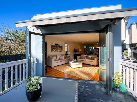 Delux Camberwell Sunny Townhouse - Taree Accommodation 2