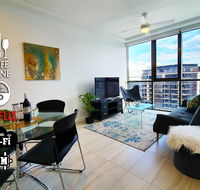 2BR Food  Drink Hub  Gym Pool Views Roof Terrace - Taree Accommodation