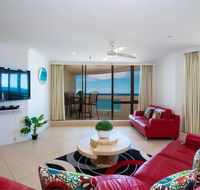 3 Bedroom Apartment - Panoramic Ocean Views - Taree Accommodation