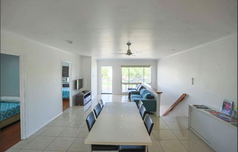 3 Bedroom Apartment // Spence St - Taree Accommodation 1