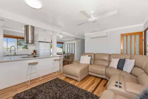 3 Bedroom Renovated Home - Taree Accommodation 1