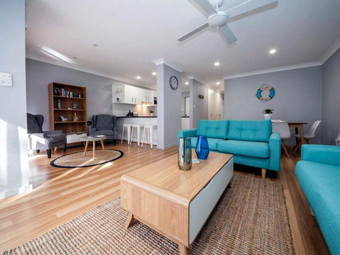 33 'Bay Parklands', 2 Gowrie Avenue - Air Conditioning, Foxtel, Pool, Tennis Court, Spa - Taree Accommodation 2