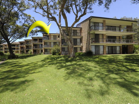 33 'Bay Parklands', 2 Gowrie Avenue - Air Conditioning, Foxtel, Pool, Tennis Court, Spa - Taree Accommodation 0