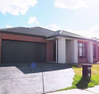 5 Bed 2 Bath big house - Taree Accommodation