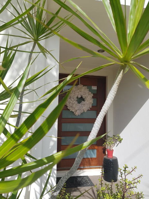 5 Bedroom Luxury Villa - Hope Island - Taree Accommodation 3