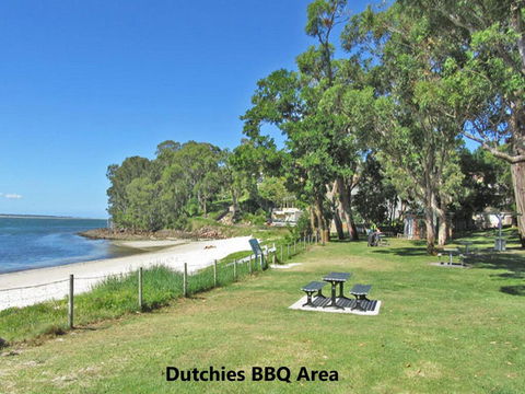 5 Thompson Place Nelson Bay - Spacious Duplex Walking Distance To Nelson Bay CBD And Dutchies - Taree Accommodation 0