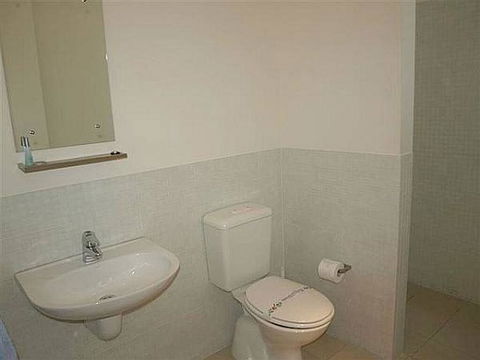 8 ON COAST (4 Night Min) - Taree Accommodation 3