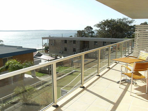 9 'Blue Vista', 13 Victoria Parade - Studio With Stunning Views - Taree Accommodation 1