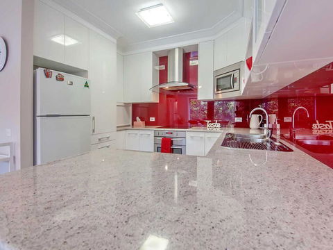 9 'Bushmans', 24 Tomaree Street - Air Conditioned, Centrally Located To Town - Taree Accommodation 2