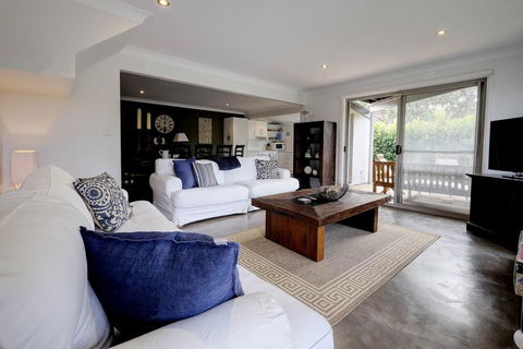 @THE COVE - Taree Accommodation 0