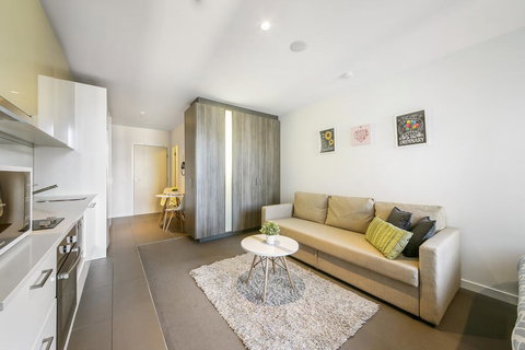 A Charming Studio With Stunning City Views - Taree Accommodation 1