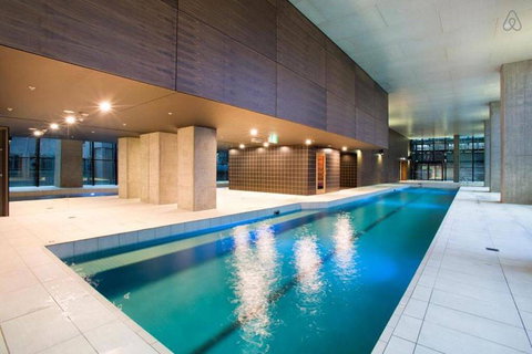 A Charming Studio With Stunning City Views - Taree Accommodation 3