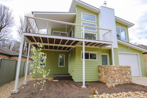 A Pear Tree Loft - Taree Accommodation 1