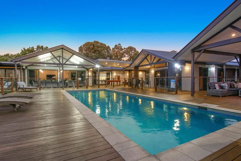 A PERFECT STAY - Lennox Unique Coastal Retreat - Taree Accommodation 0