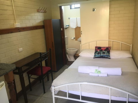 A Railway Lodge - Taree Accommodation 3