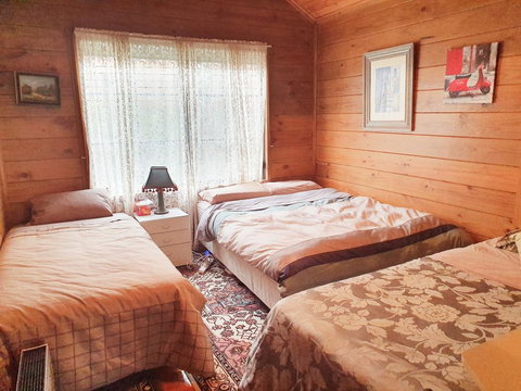 Abelia Cottages SPA Lakeside COTTAGE No 2 - Taree Accommodation 3