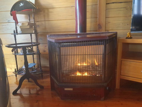 Abelia Cottages SPA Lakeside COTTAGE No 2 - Taree Accommodation 1