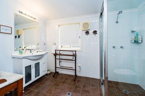 Abelia House B &B - Taree Accommodation 2
