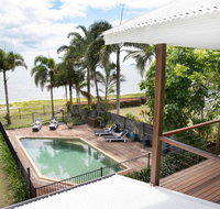 ABSOLUTE BEACHFRONT BLISS  NEWELL BEACH - Taree Accommodation