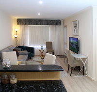 ADELAIDE CBD APARTMENT - 3BR 2BATH  CARPARK - Taree Accommodation