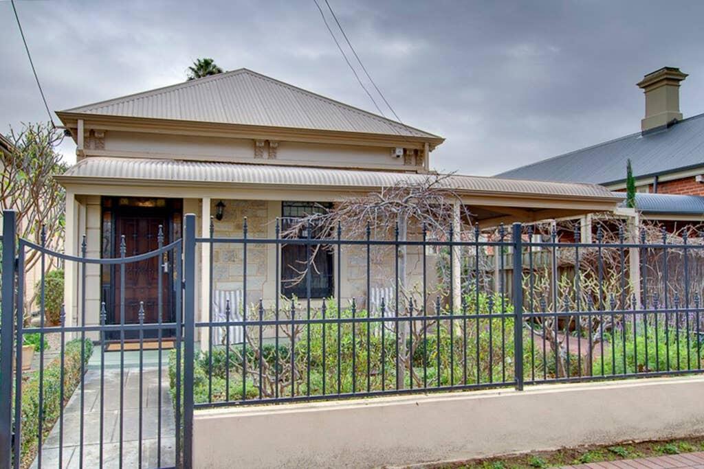 St Peters SA Taree Accommodation
