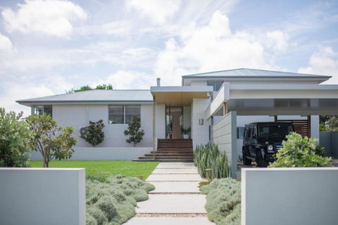 Diamond Beach House Beachfront Pool Pets - Taree Accommodation 2