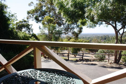 Eleebana Guest House - Taree Accommodation 2