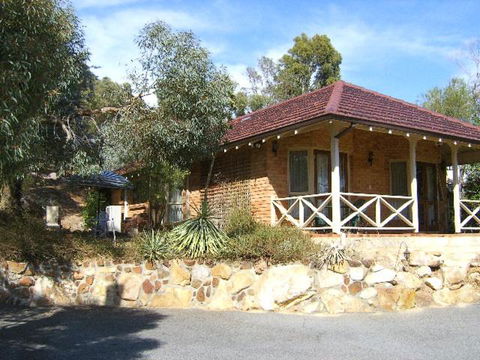 Eleebana Guest House - Taree Accommodation 0
