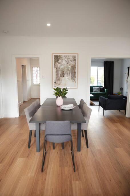 Enjoy A Renovated Retreat With Outdoor Bath - Taree Accommodation 2