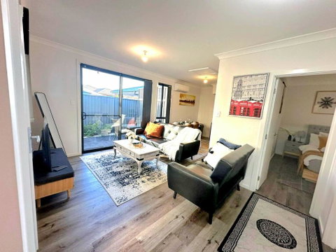 Entire 2br, Hideaway - Taree Accommodation 0
