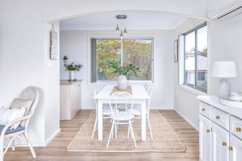 Family Tides - Old Bar Holiday Rentals - Taree Accommodation 0