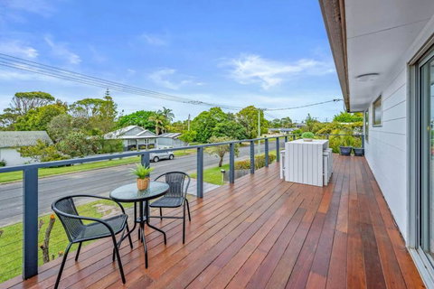 Family Tides - Old Bar Holiday Rentals - Taree Accommodation 2