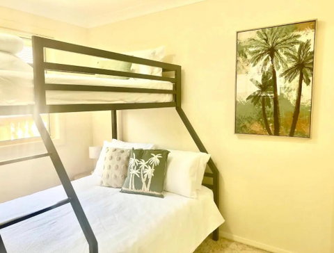 FantaSea - Taree Accommodation 4
