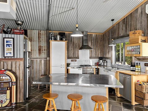 Golden Ash Grove Eco Farm - Taree Accommodation 2