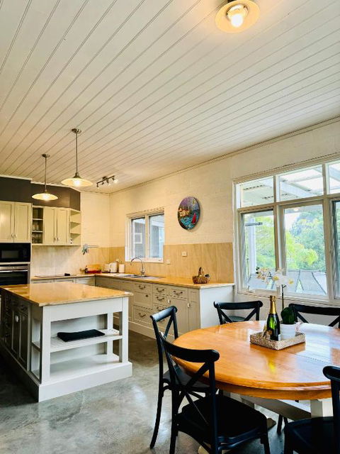 GORGE Chocolates Farmhouse - Taree Accommodation 1