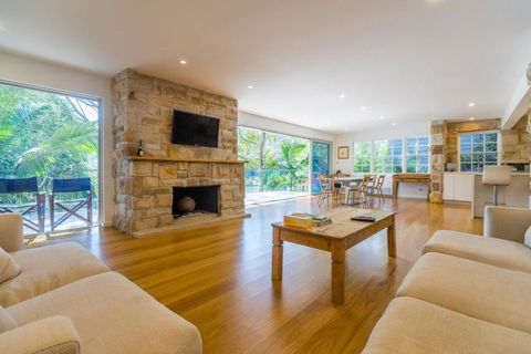 Hidden Beauty - Waterfront - Taree Accommodation 2