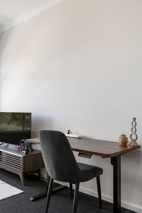 Home Abroad - 3BR With Dedicated Workspace - Taree Accommodation 2