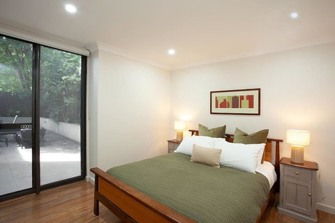 Huge 3 Bed Camperdown Garden Apt W Parking Aircon - Taree Accommodation 2