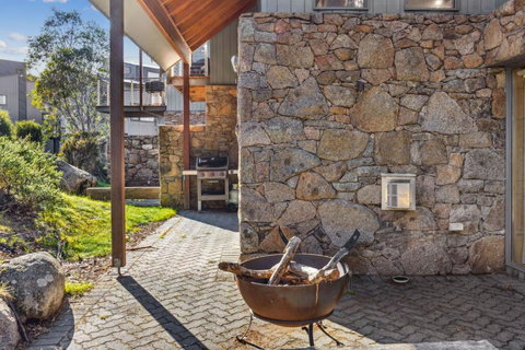 Ice 3 - Taree Accommodation 1