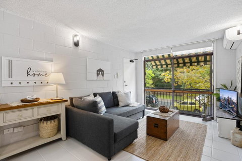 Inner City Apartment Living In Quiet Location - Taree Accommodation 0