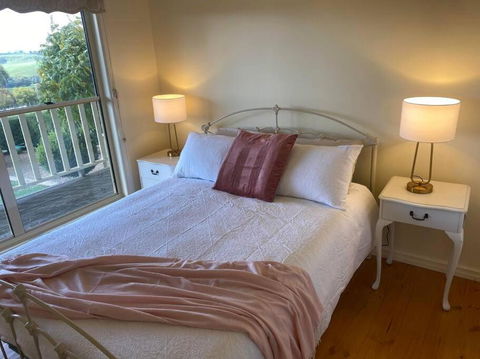 IRONBARK FARM Farmhouse On 52 Acres In The Scenic Yarra Valley - Taree Accommodation 3