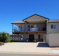 Agape Holiday Home - Taree Accommodation