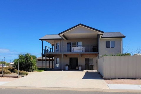 Agape Holiday Home - Taree Accommodation 0